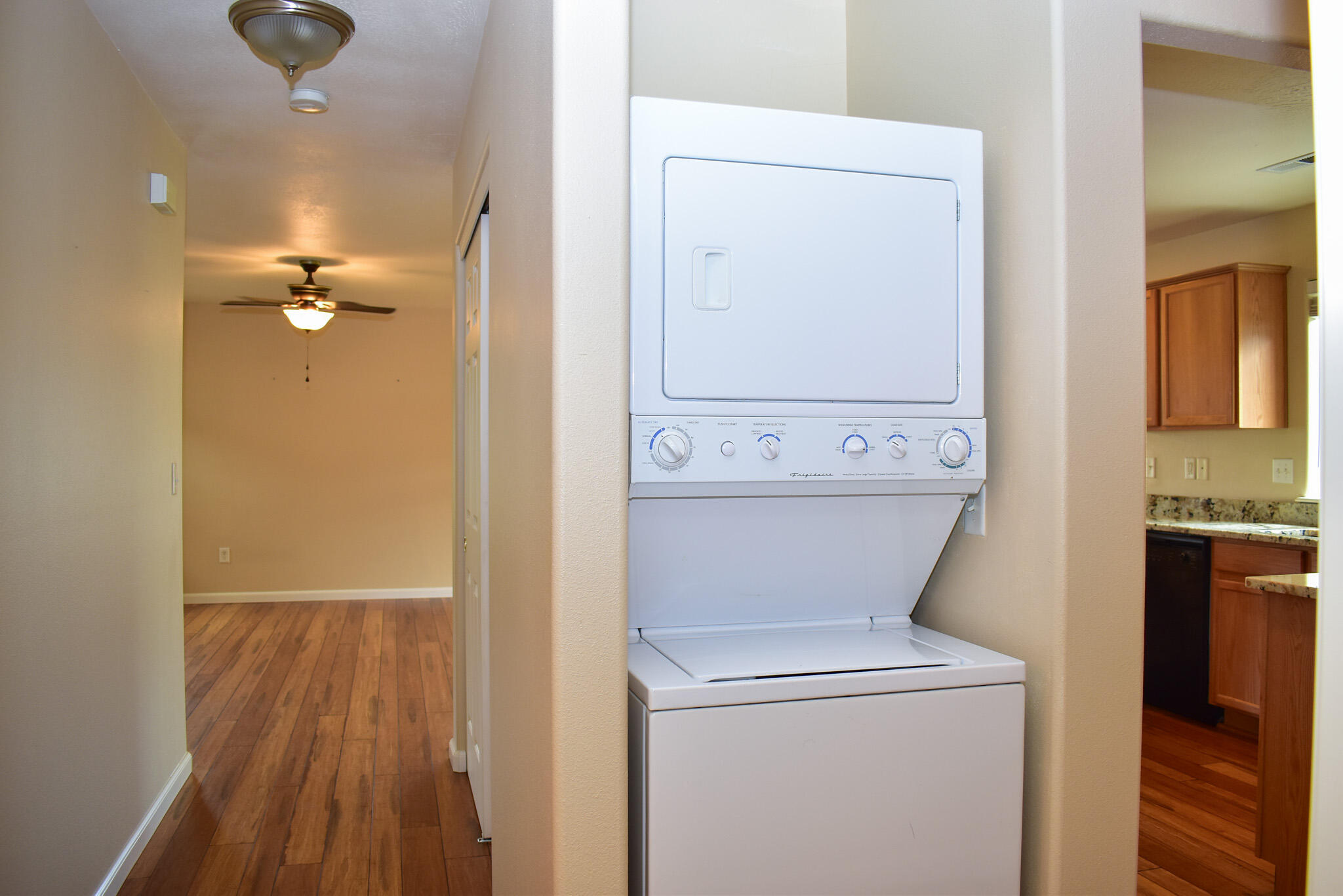 3015 Merriman Road, Unit 2 Medford, OR 97501 - Photo 11 of 19 DSC_0323