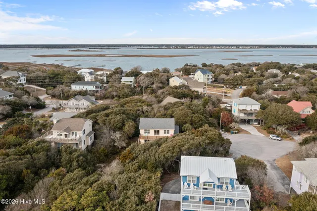 $887,000 | 6410 Sea Crest Court, Emerald Isle, NC 28594