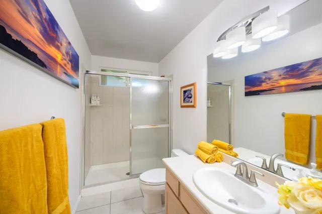 $2,500,000 | 78-6871 Kuhinanui Street, Kailua-Kona, HI 96740