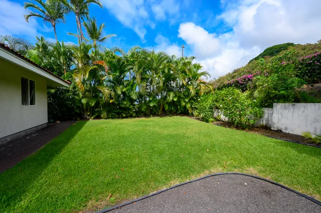 $2,500,000 | 78-6871 Kuhinanui Street, Kailua-Kona, HI 96740