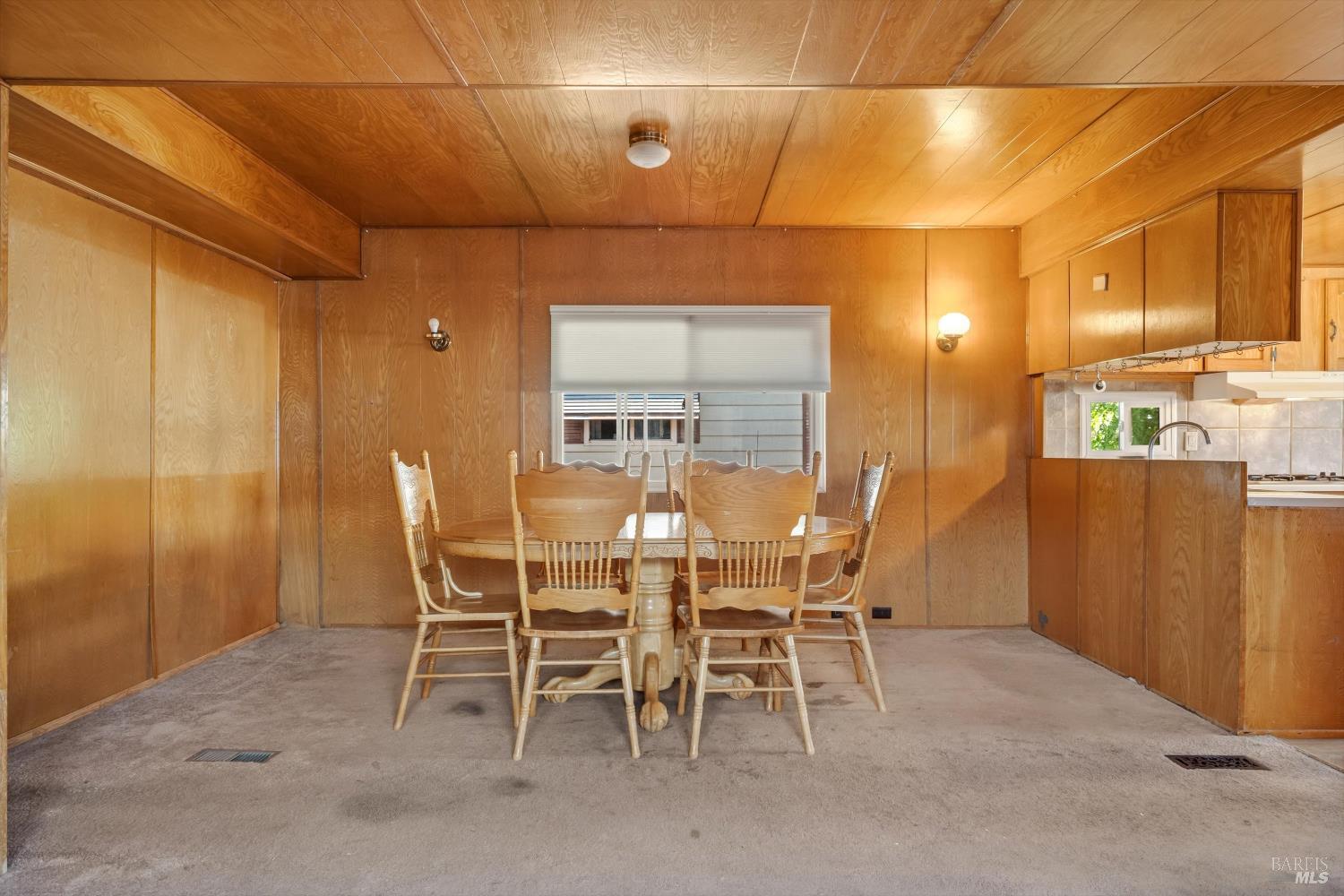 208 Aileen Avenue Santa Rosa, CA 95407 - Photo 6 of 16 Gallery Image 6