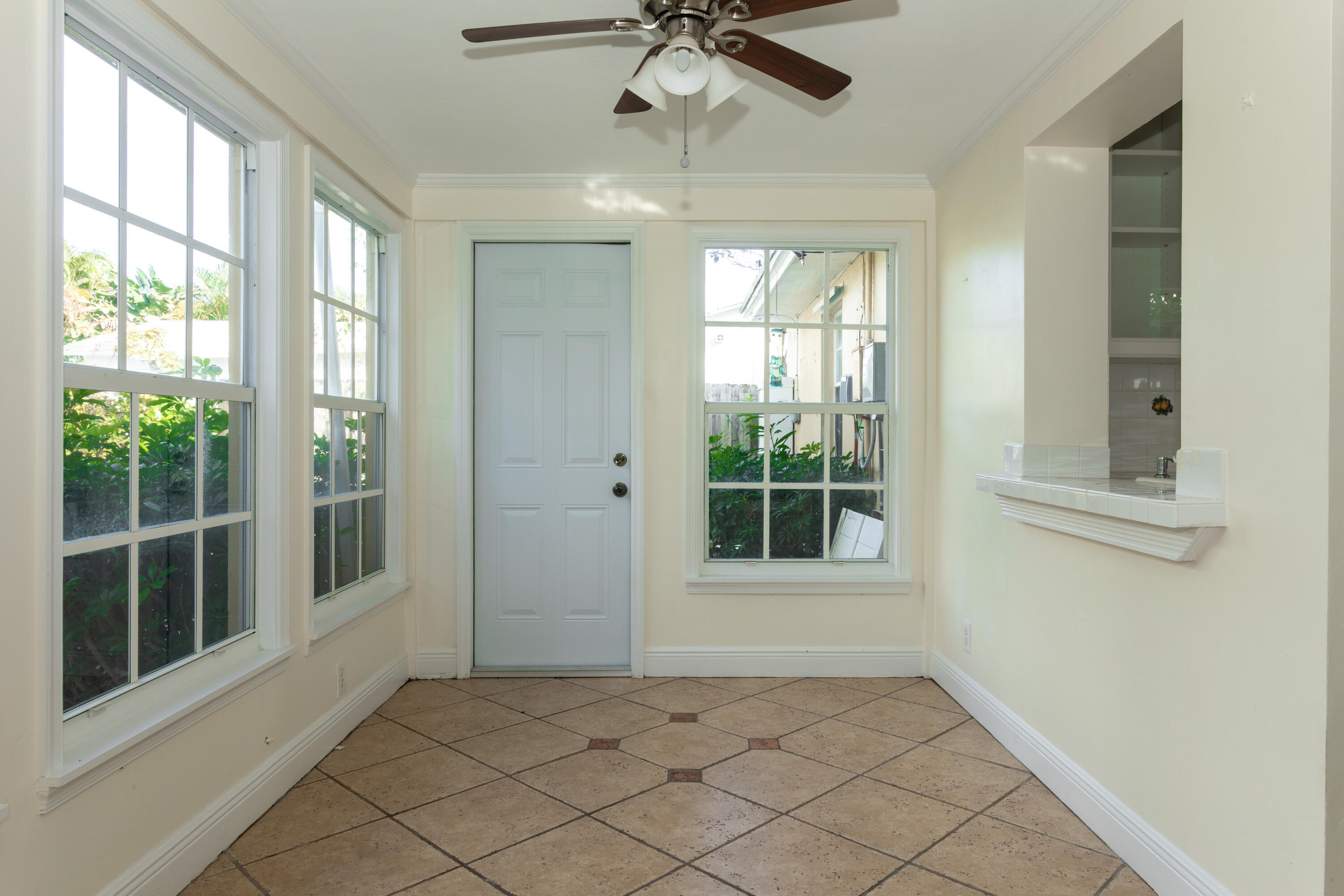 245 Cortez Road West Palm Beach, FL 33405 - Photo 23 of 31 Sunroom