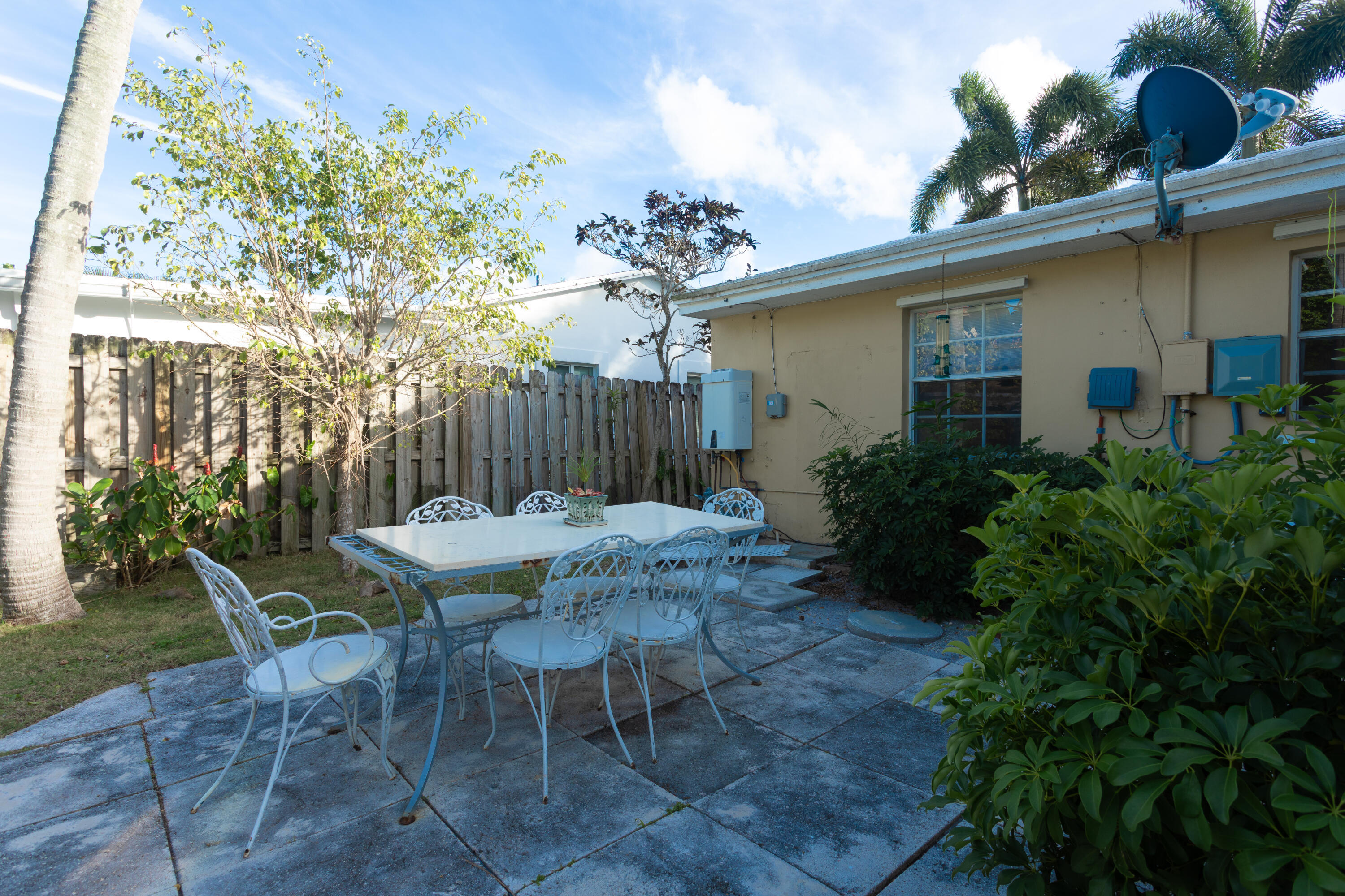 245 Cortez Road West Palm Beach, FL 33405 - Photo 27 of 31 Patio 2