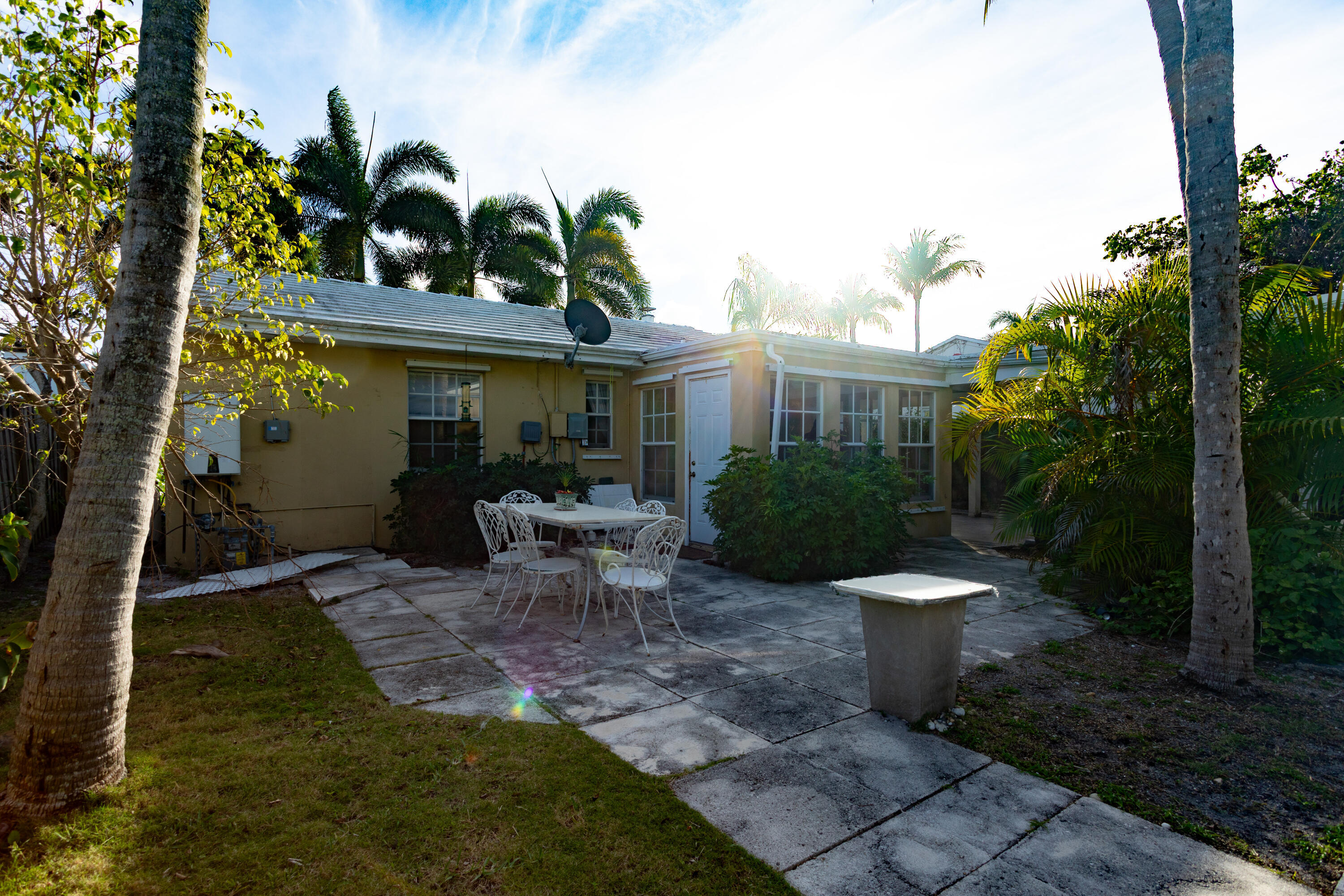 245 Cortez Road West Palm Beach, FL 33405 - Photo 28 of 31 Patio