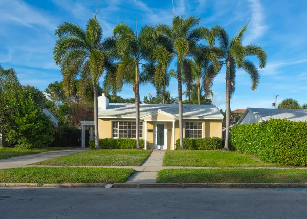$3,500 | 245 Cortez Road, West Palm Beach, FL 33405