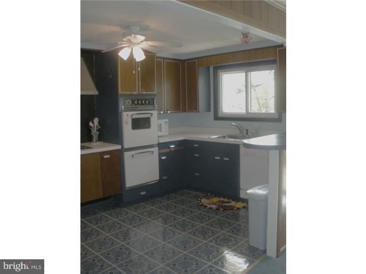 24 Rampart East Media, PA 19063 - Photo 10 of 25 Kitchen