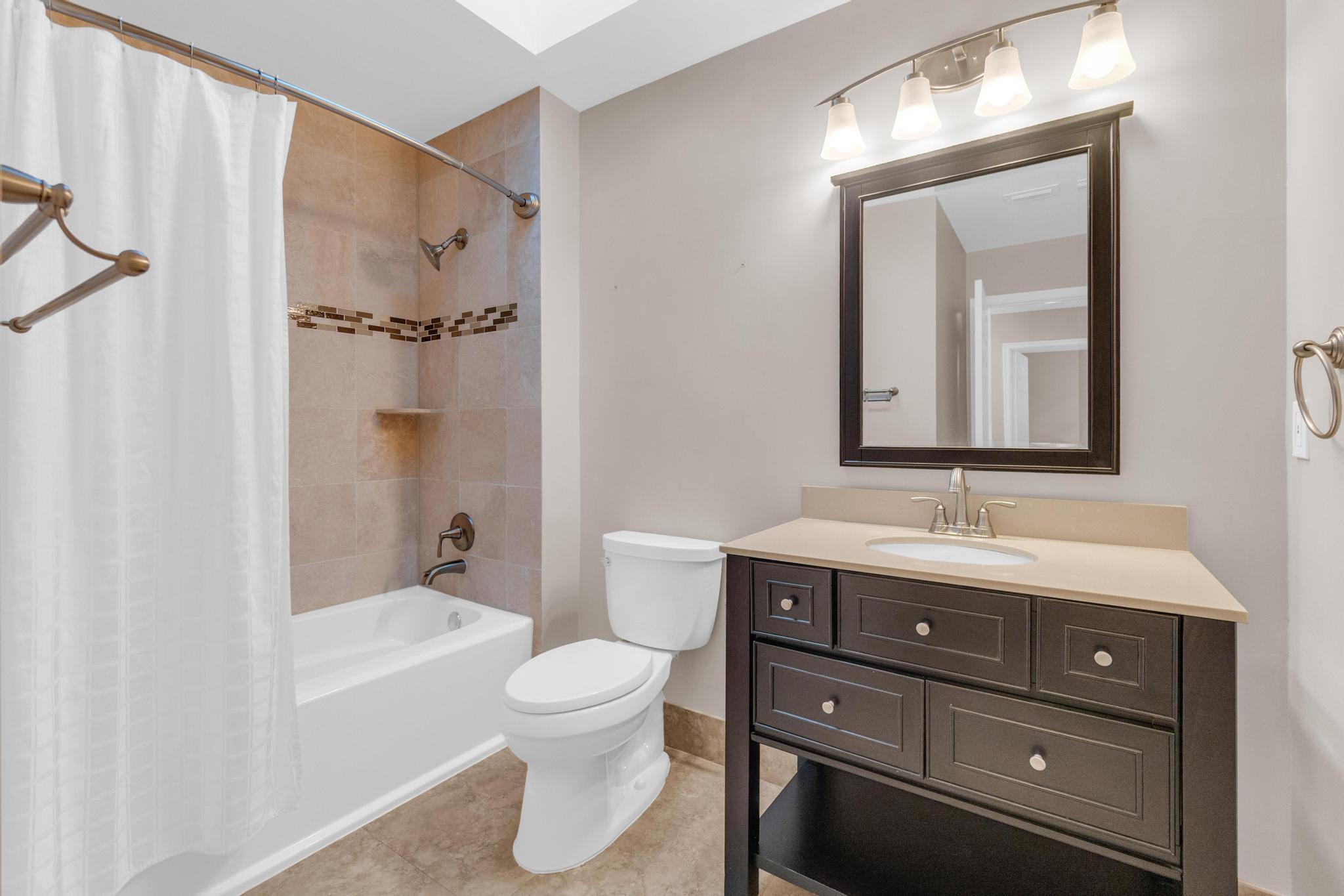 22577 Blue Fin Trail Boca Raton, FL 33428 - Photo 21 of 45 Guest Bathroom