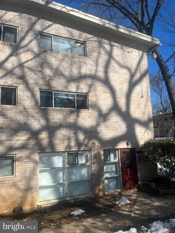 $195,000 | 4361 Americana Drive, Unit A, Annandale, VA 22003