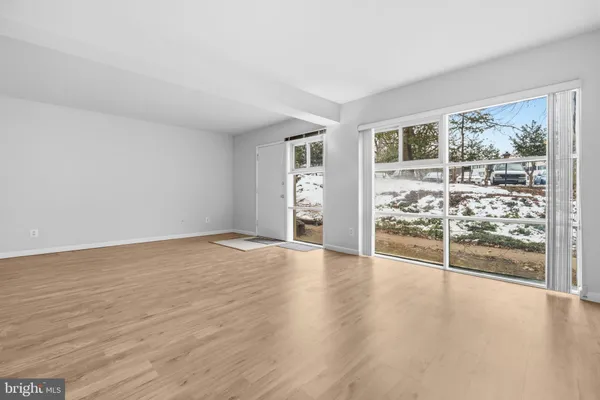 $193,000 | 4361 Americana Drive, Unit A, Annandale, VA 22003