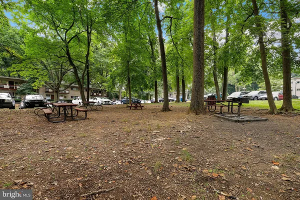 $193,000 | 4361 Americana Drive, Unit A, Annandale, VA 22003