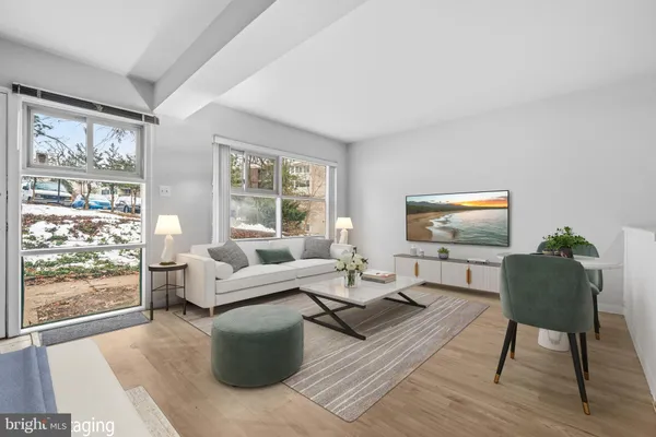 $193,000 | 4361 Americana Drive, Unit A, Annandale, VA 22003