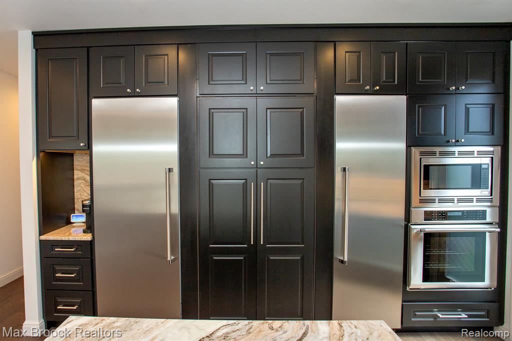 25925 York Road Royal Oak, MI 48067 - Photo 18 of 88