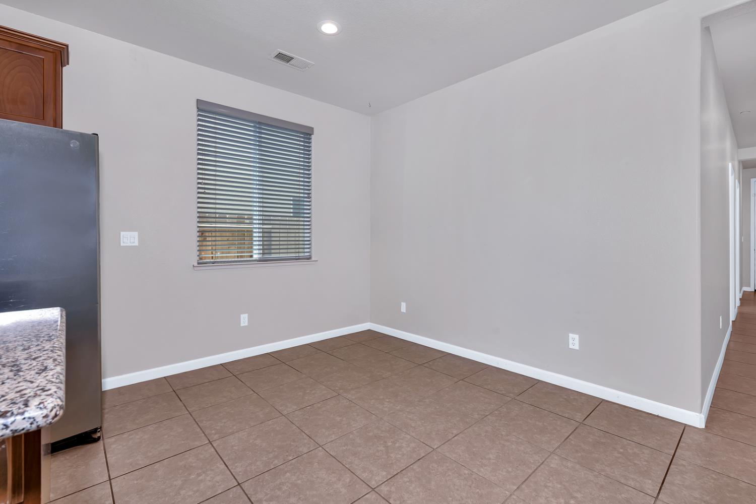 1476 Dynes Street Merced, CA 95348 - Photo 12 of 39