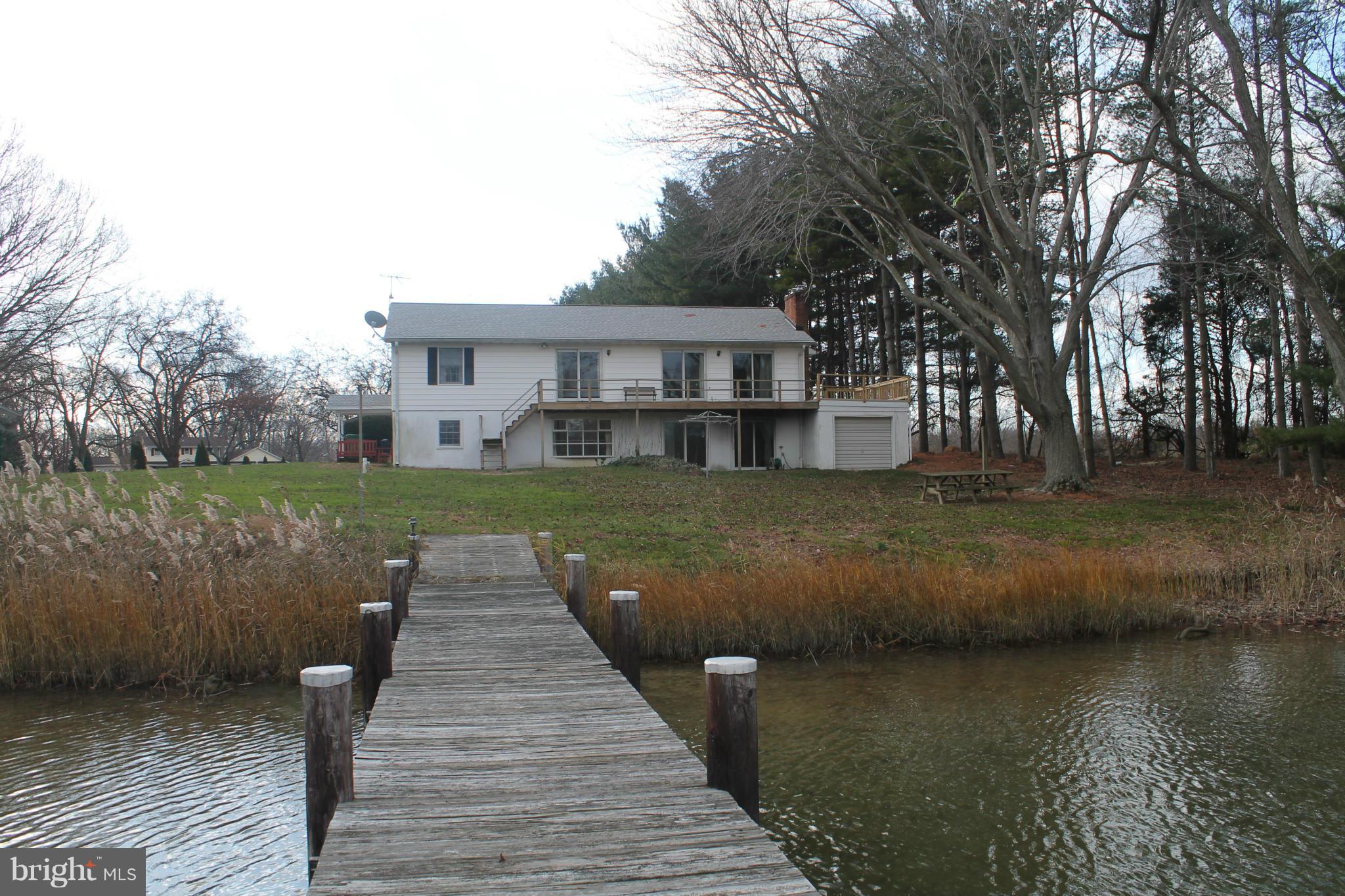 Exterior (Rear)