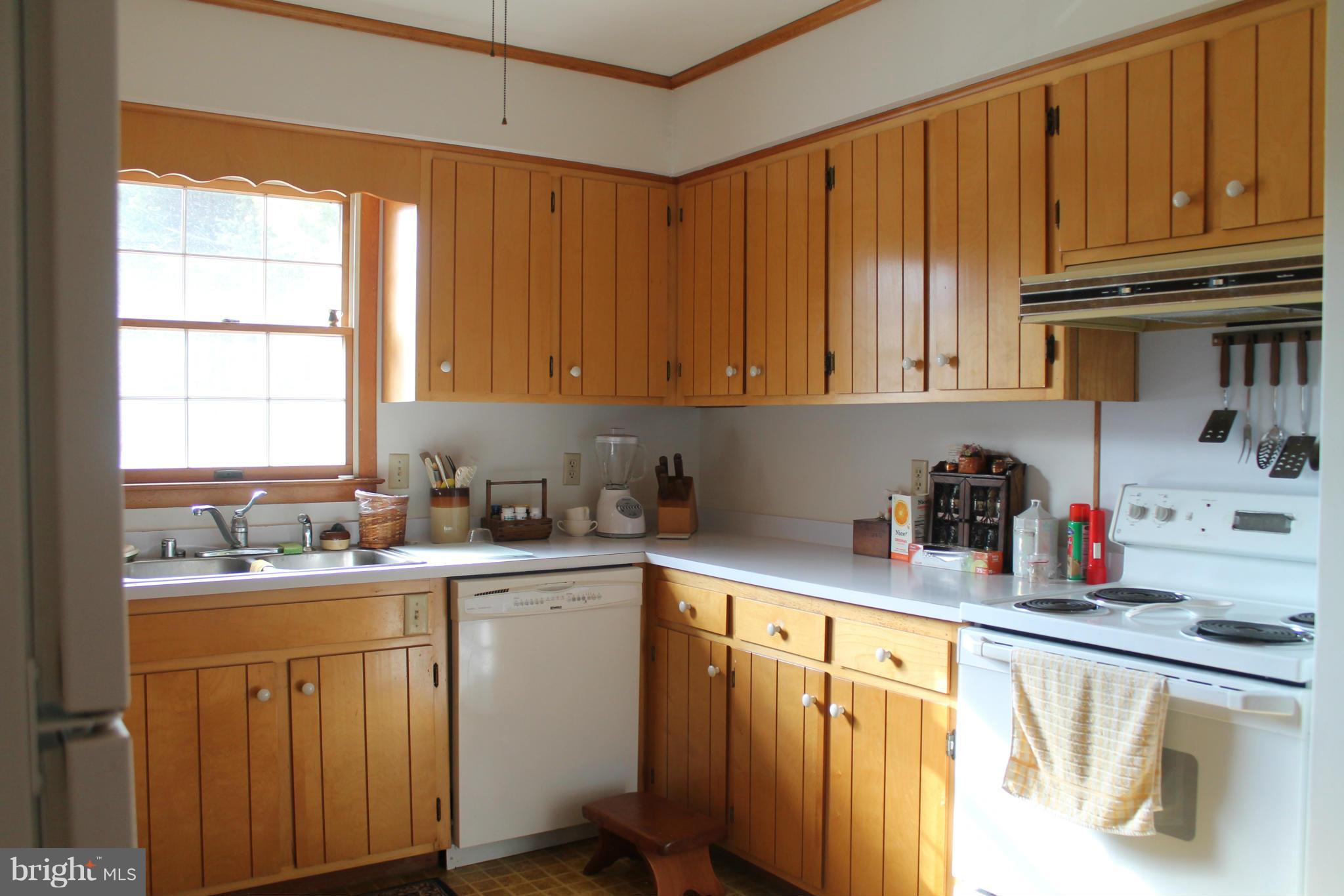 401 Cove Road Queenstown, MD 21658 - Photo 9 of 21 Kitchen