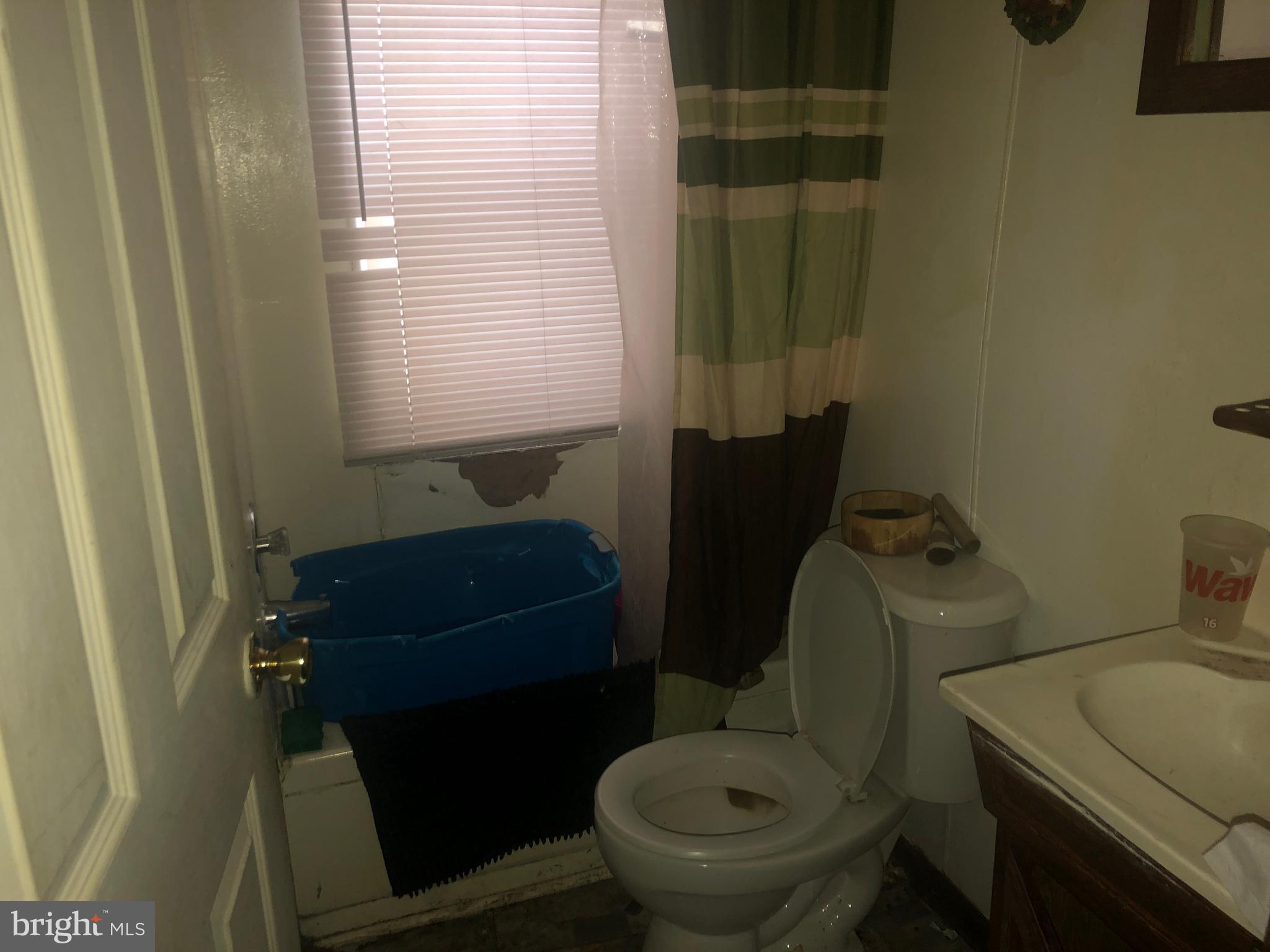 3076 Kearsarge Road Camden, NJ 08104 - Photo 29 of 35