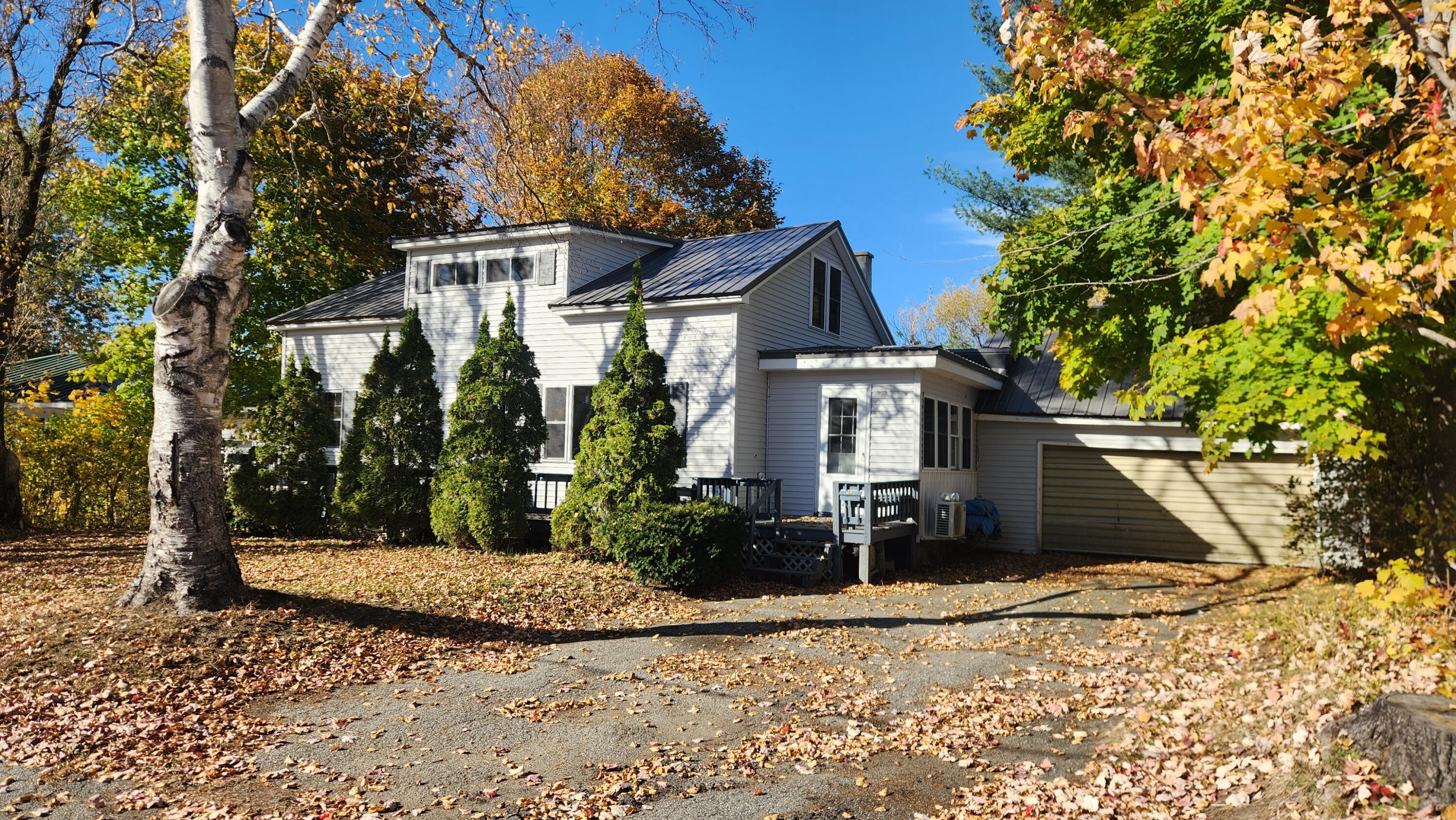 21 Colony Place Millinocket, ME 04462 - Photo 2 of 35 1000016717