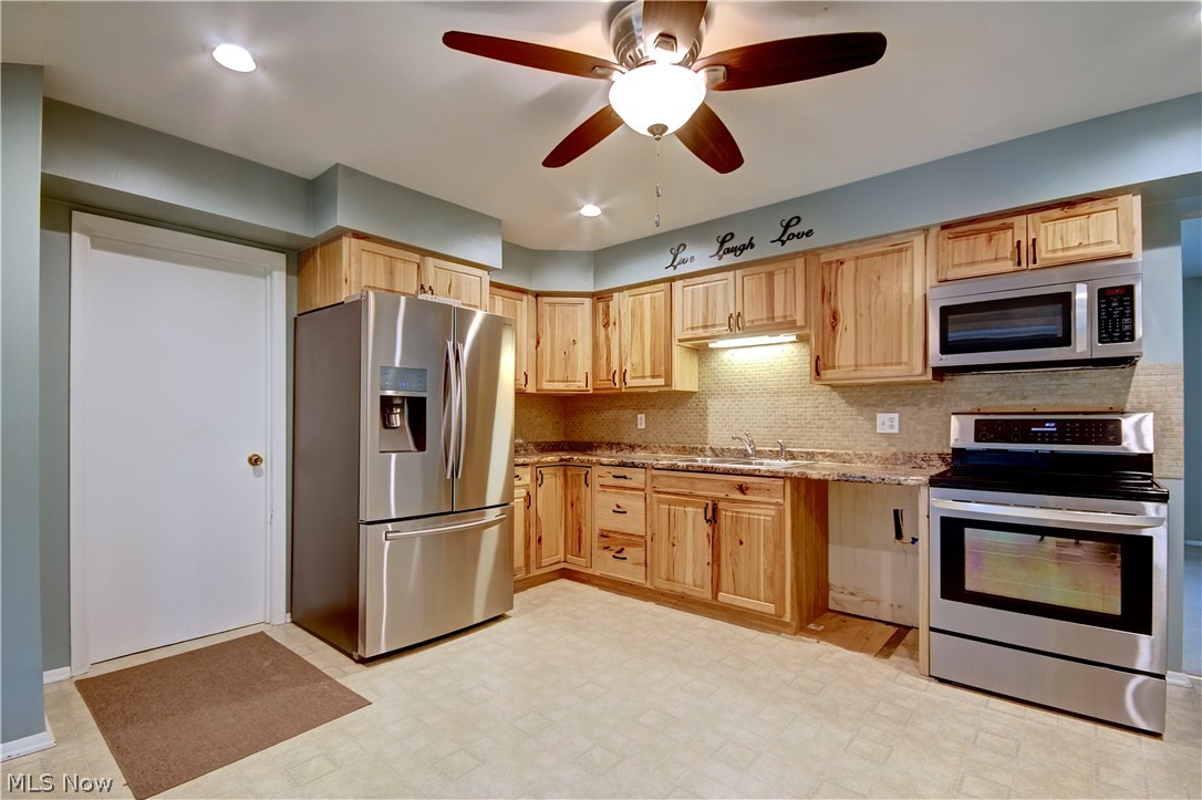 3767 North Stonehenge Road Port Clinton, OH 43452 - Photo 9 of 31 Gallery Image 9