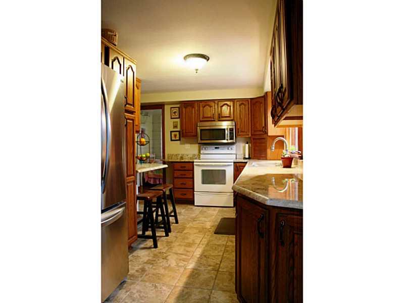 204 Mingo Road Wexford, PA 15090 - Photo 11 of 25 Kitchen. NEWER REFRIGERATOR IS INCLUDED IN THE SALE AS ARE THE REST OF THE APPLIANCES.