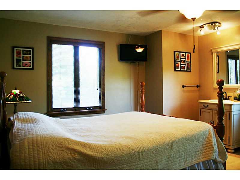 204 Mingo Road Wexford, PA 15090 - Photo 13 of 25 Master Bedroom. THE MASTER BEDROOM WITH OVERHEAD LIGHTING AND CEILING FAN.