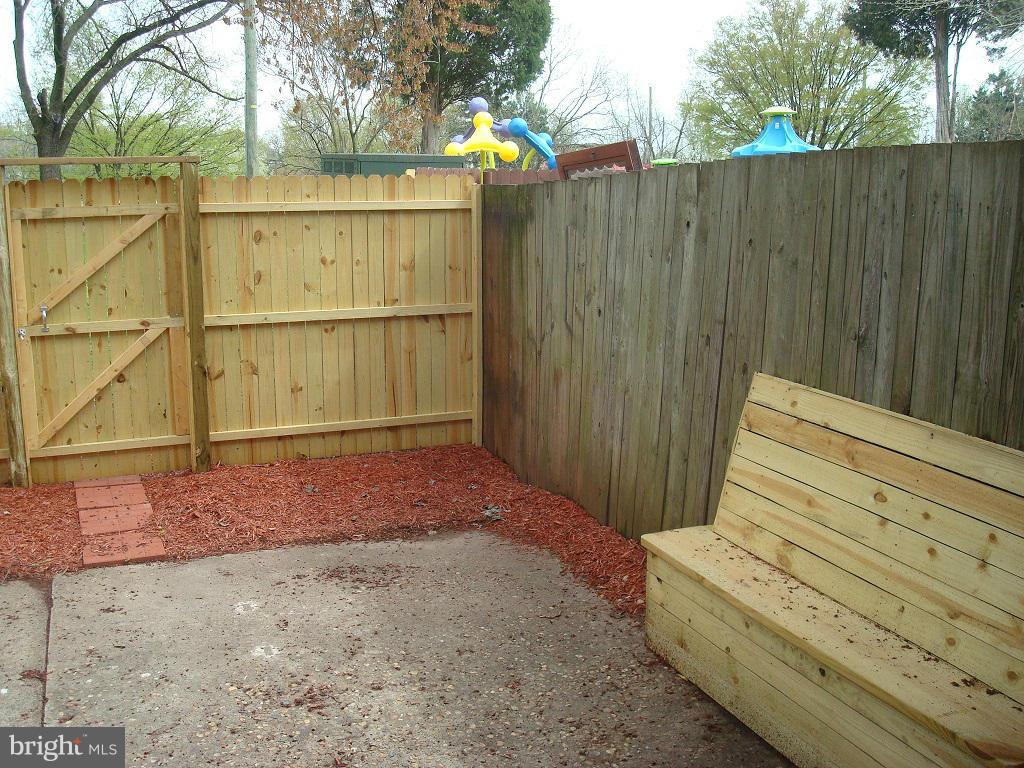 9903 Hampton Road Manassas, VA 20110 - Photo 10 of 30 Exterior (Rear)