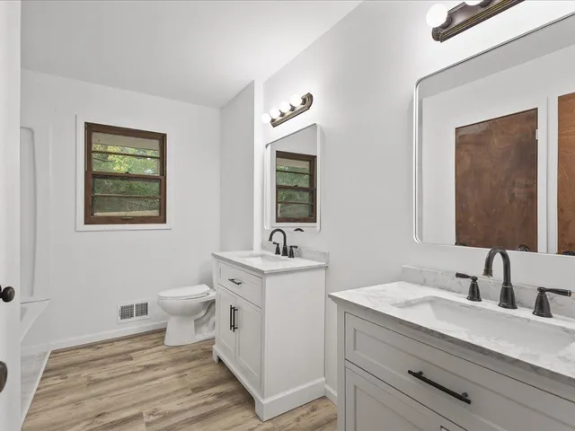 $265,000 | 229-239 Flintridge Drive, Rockford, IL 61107