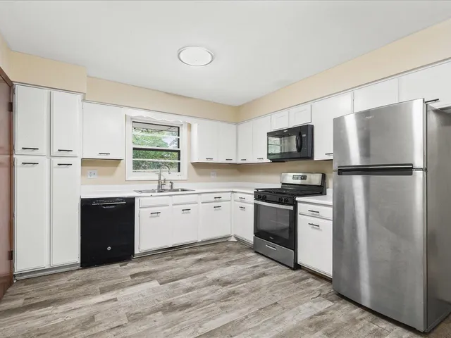 $265,000 | 229-239 Flintridge Drive, Rockford, IL 61107