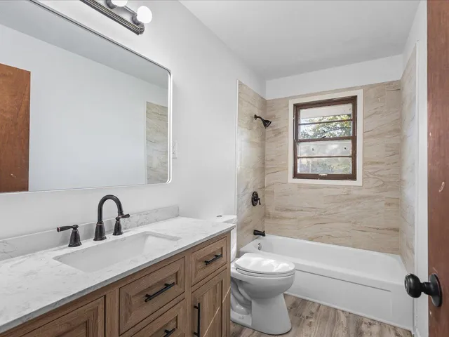 $265,000 | 229-239 Flintridge Drive, Rockford, IL 61107