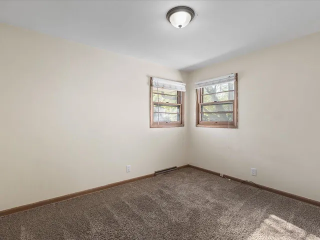 $265,000 | 229-239 Flintridge Drive, Rockford, IL 61107