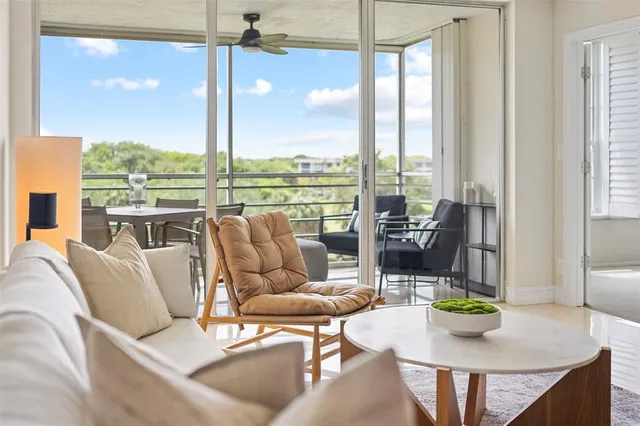 $325,000 | 575 Oaks Lane, Unit 603, Pompano Beach, FL 33069