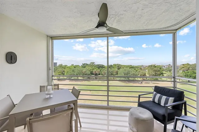 $325,000 | 575 Oaks Lane, Unit 603, Pompano Beach, FL 33069