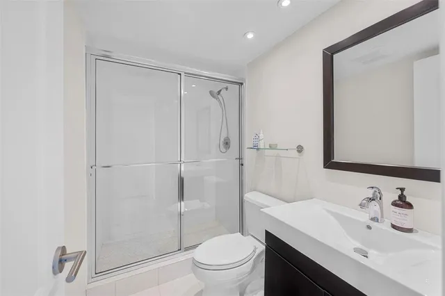 $325,000 | 575 Oaks Lane, Unit 603, Pompano Beach, FL 33069