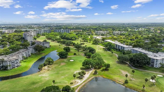 $325,000 | 575 Oaks Lane, Unit 603, Pompano Beach, FL 33069