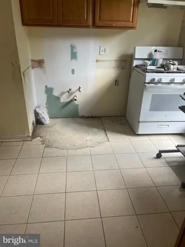 a close up view of washer and dryer