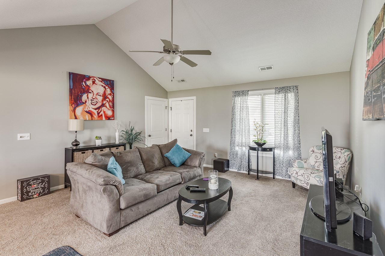2676 Stonecrop Road Huntertown, IN 46748 - Photo 7 of 35