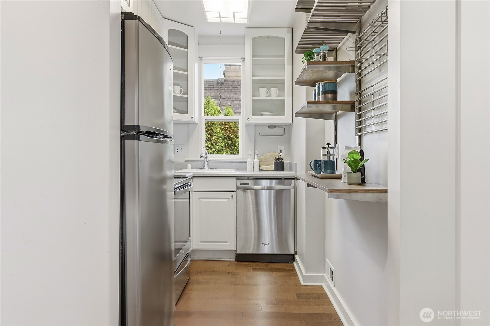 3624 Whitman Avenue North, Unit 4 Seattle, WA 98103 - Photo 15 of 39