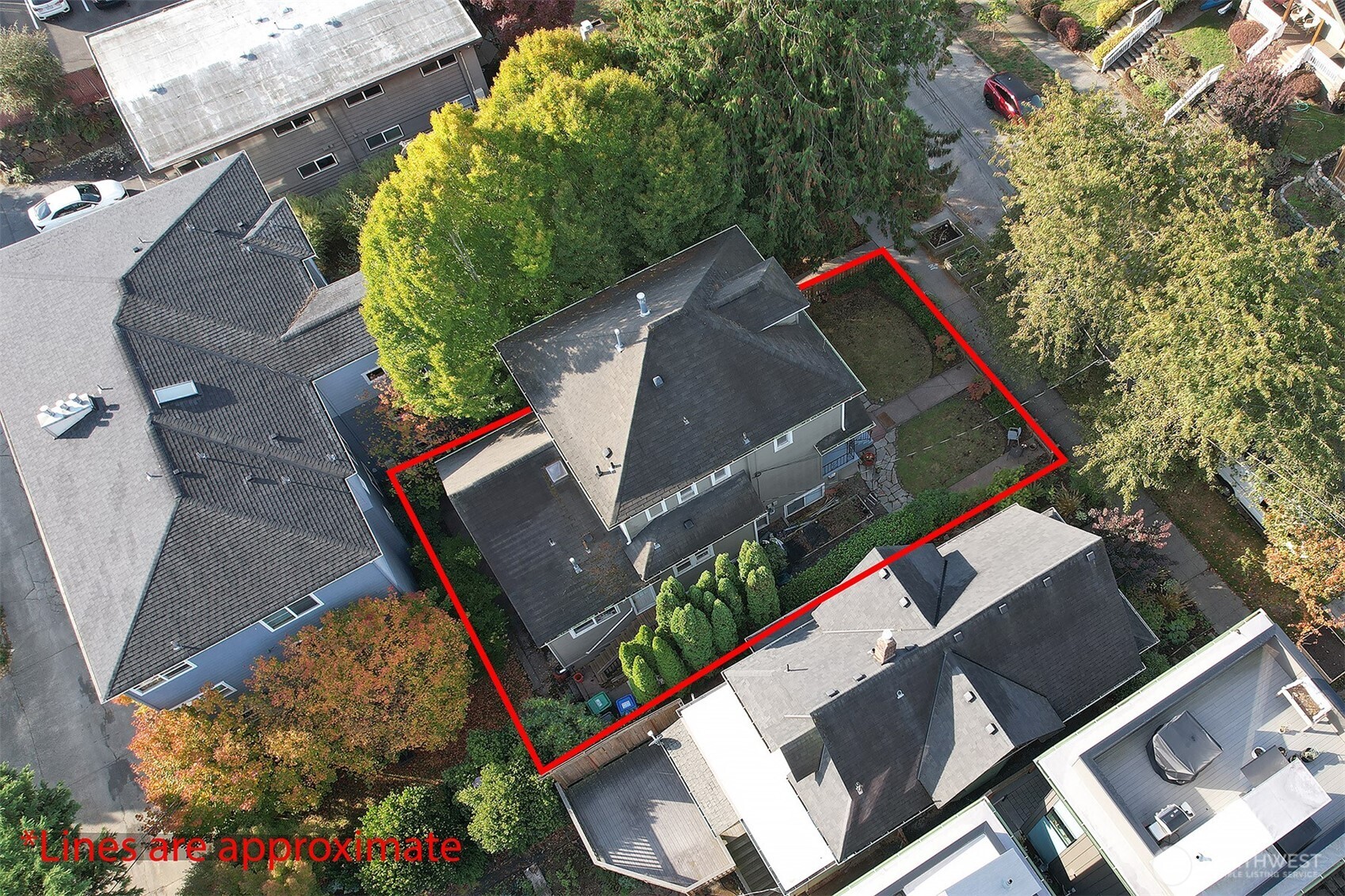 3624 Whitman Avenue North, Unit 4 Seattle, WA 98103 - Photo 32 of 39 an aerial view of a house