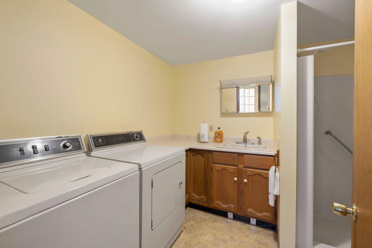 174 Guinea Road Biddeford, ME 04005 - Photo 25 of 62 Foyer -laundry