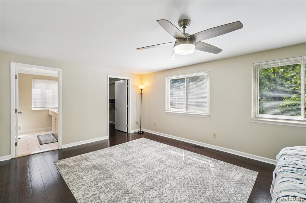 585 Timberline Drive Rochester Hills, MI 48309 - Photo 20 of 38