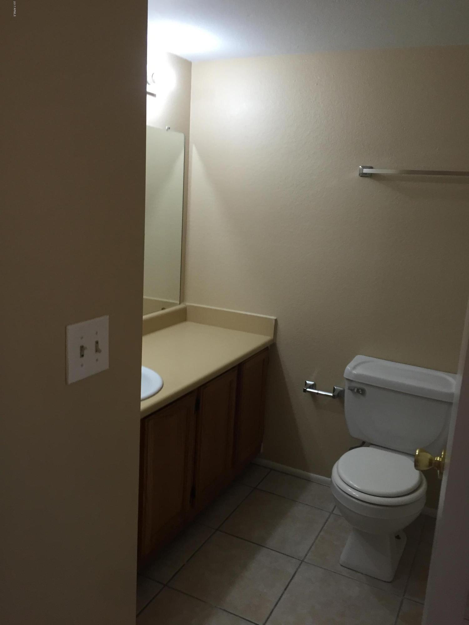 2041 West Bloomfield Road, Unit 3 Phoenix, AZ 85029 - Photo 15 of 15 bathroom
