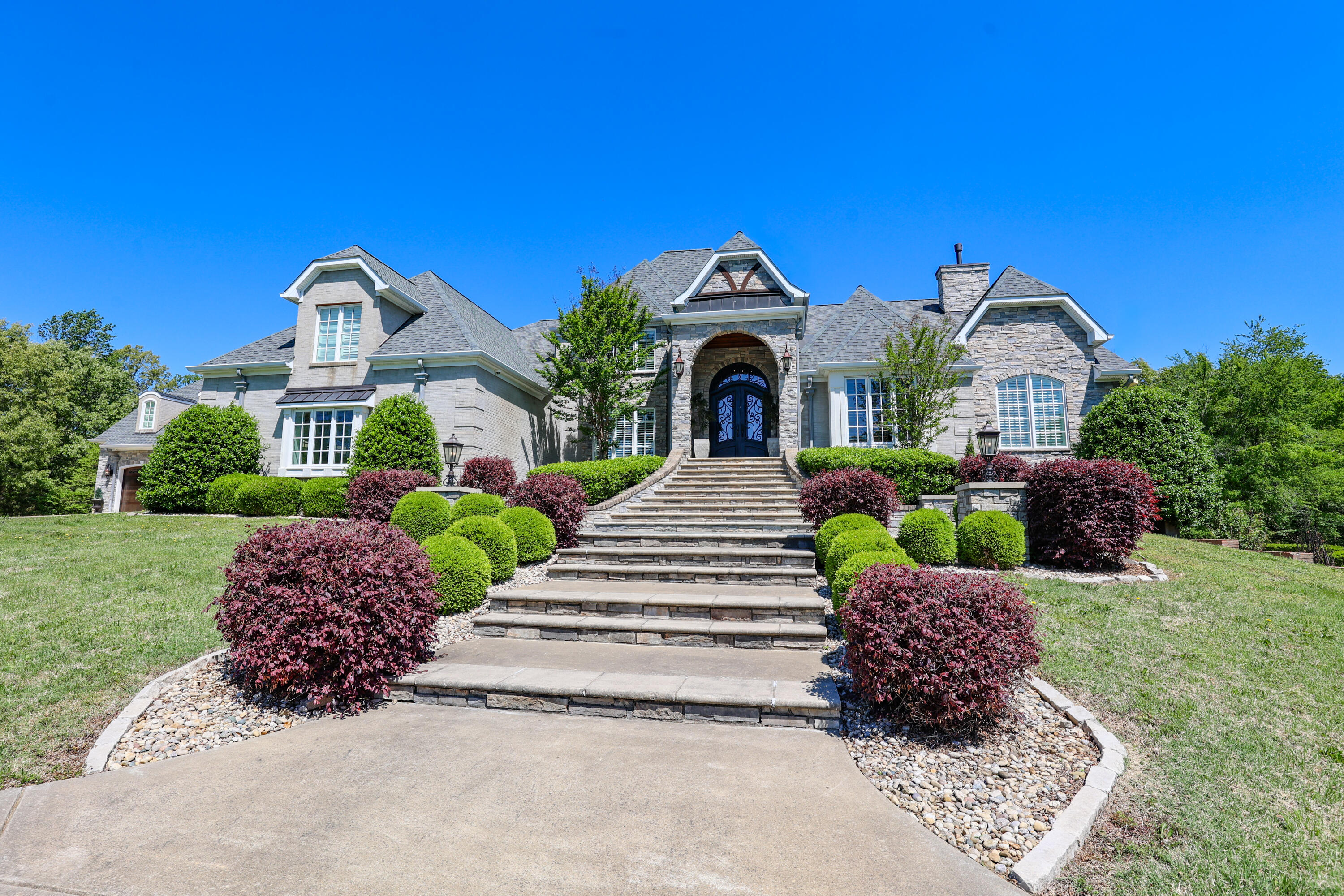 4001 Clinton Road Paducah, KY 42001 - Photo 11 of 56 Front Entry