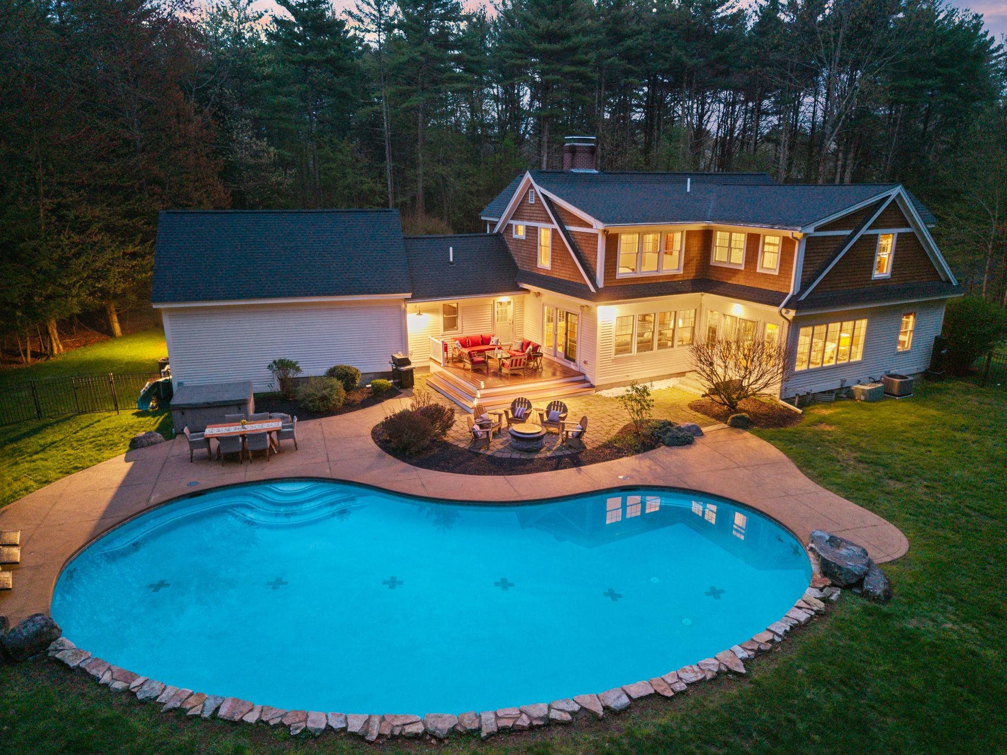 15 Wiggin Way Stratham, NH 03885 - Photo 2 of 58