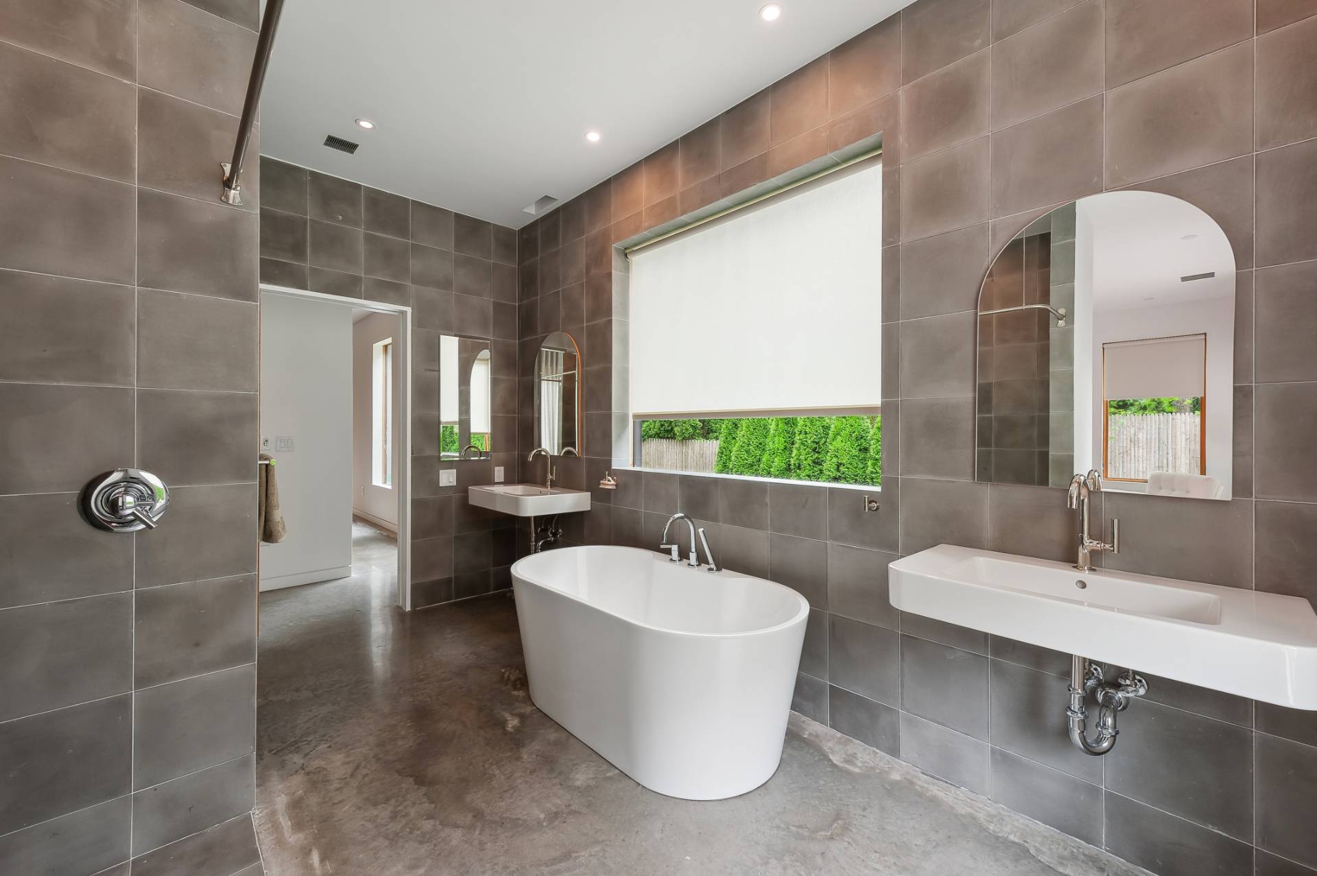 47 Accabonac Road East Hampton, NY 11937 - Photo 5 of 18 Gallery Image 5