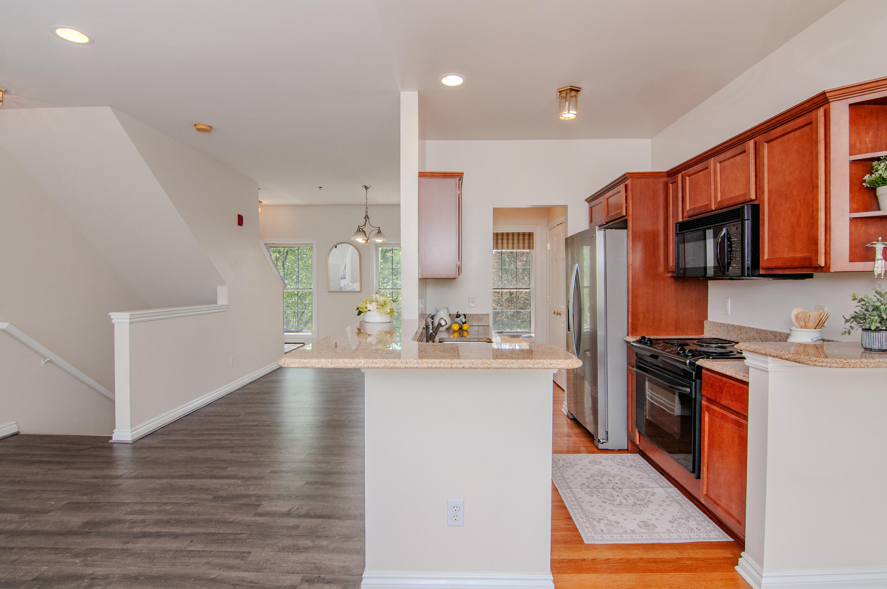 45587 North Stonewood Road Canton, MI 48187 - Photo 24 of 62 024