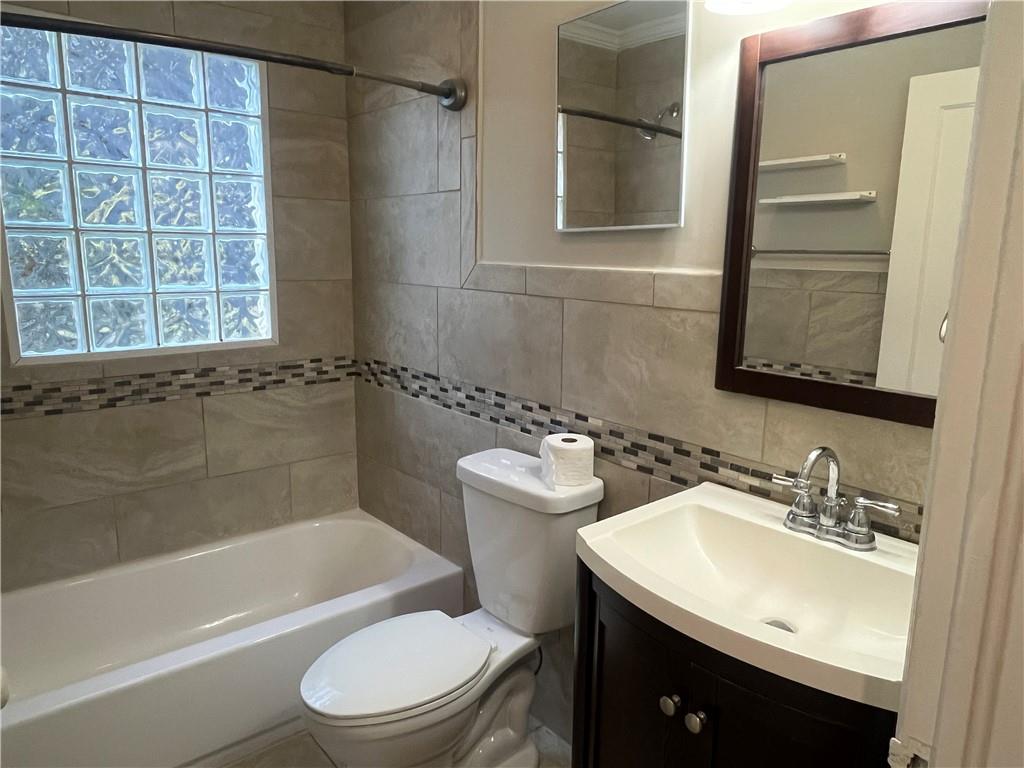 1192 Kingsley Circle Northeast Atlanta, GA 30324 - Photo 18 of 33