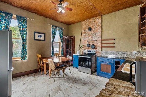 $150,000 | 1871 Madison Street, St. Louis, MO 63106