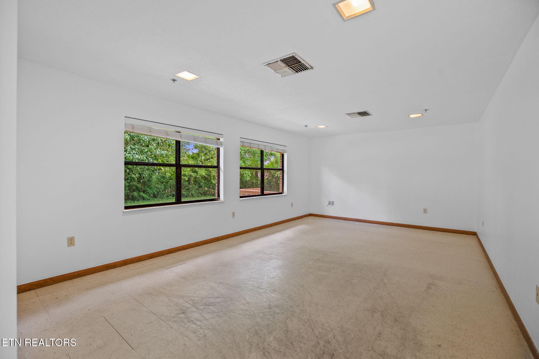 145 Latimer Road Oak Ridge, TN 37830 - Photo 8 of 53 Gallery Image 8