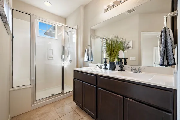 $1,950 | 2880 Donnell Drive, Unit 3402, Round Rock, TX 78664