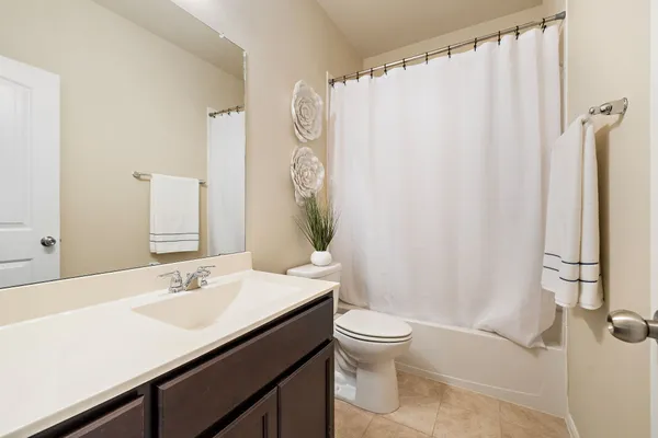 $1,950 | 2880 Donnell Drive, Unit 3402, Round Rock, TX 78664