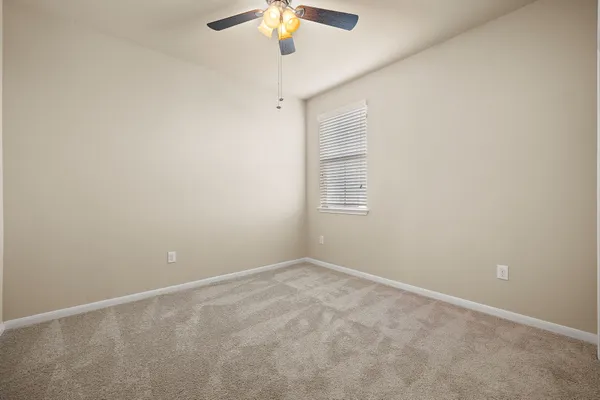 $1,950 | 2880 Donnell Drive, Unit 3402, Round Rock, TX 78664